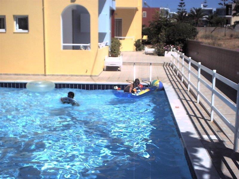 Dimitra Apartments Gouves Bagian luar foto