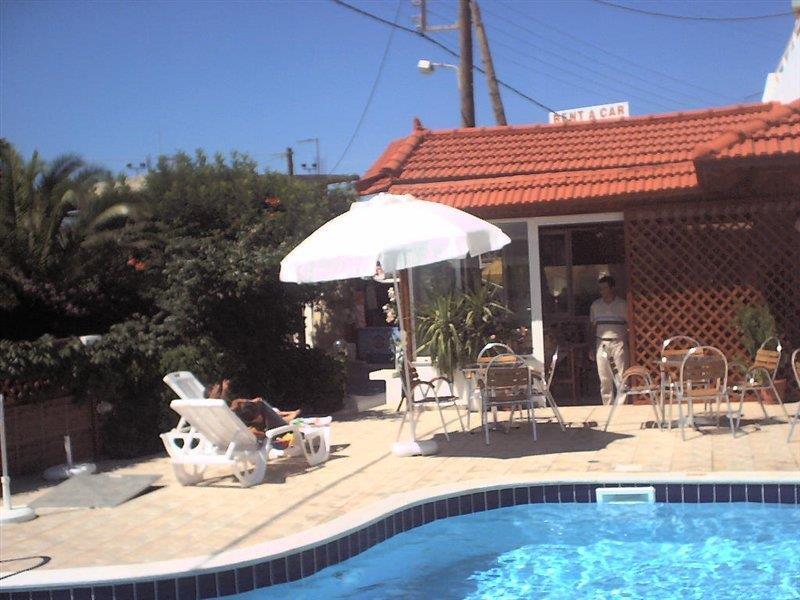 Dimitra Apartments Gouves Bagian luar foto
