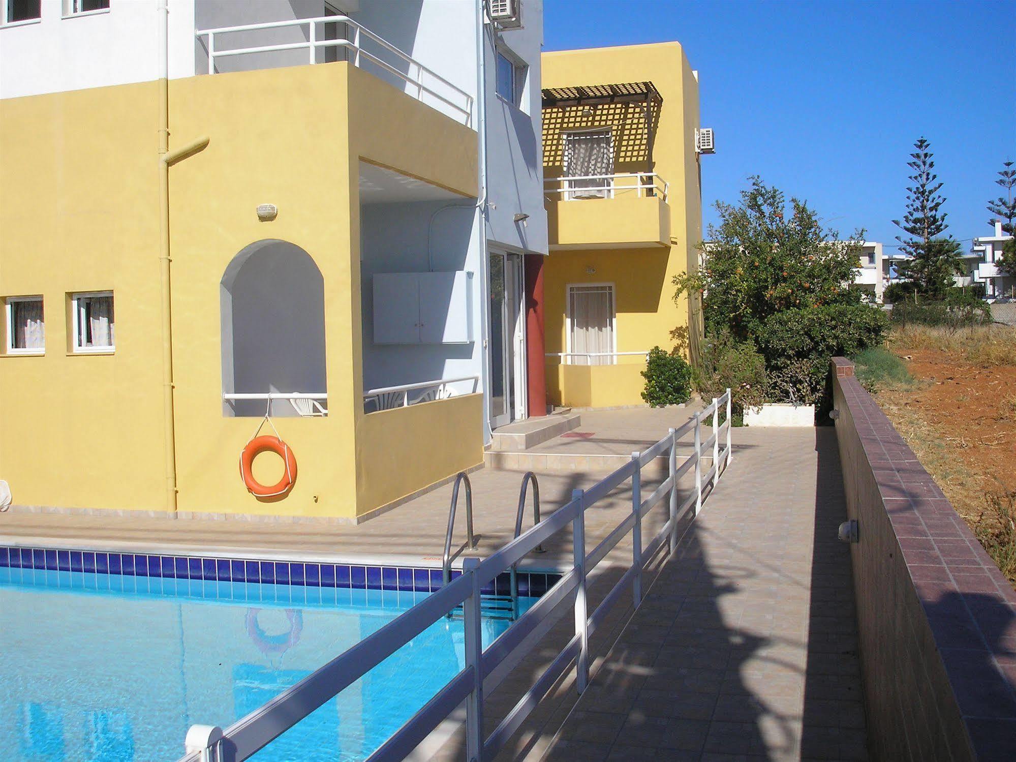 Dimitra Apartments Gouves Bagian luar foto