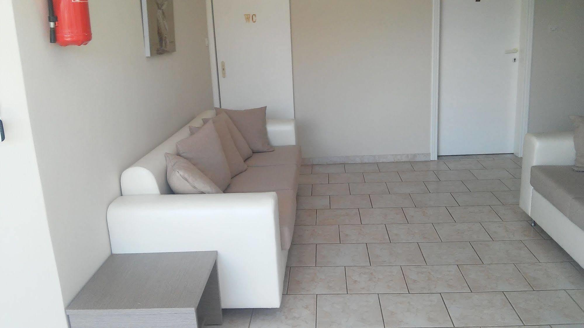Dimitra Apartments Gouves Bagian luar foto