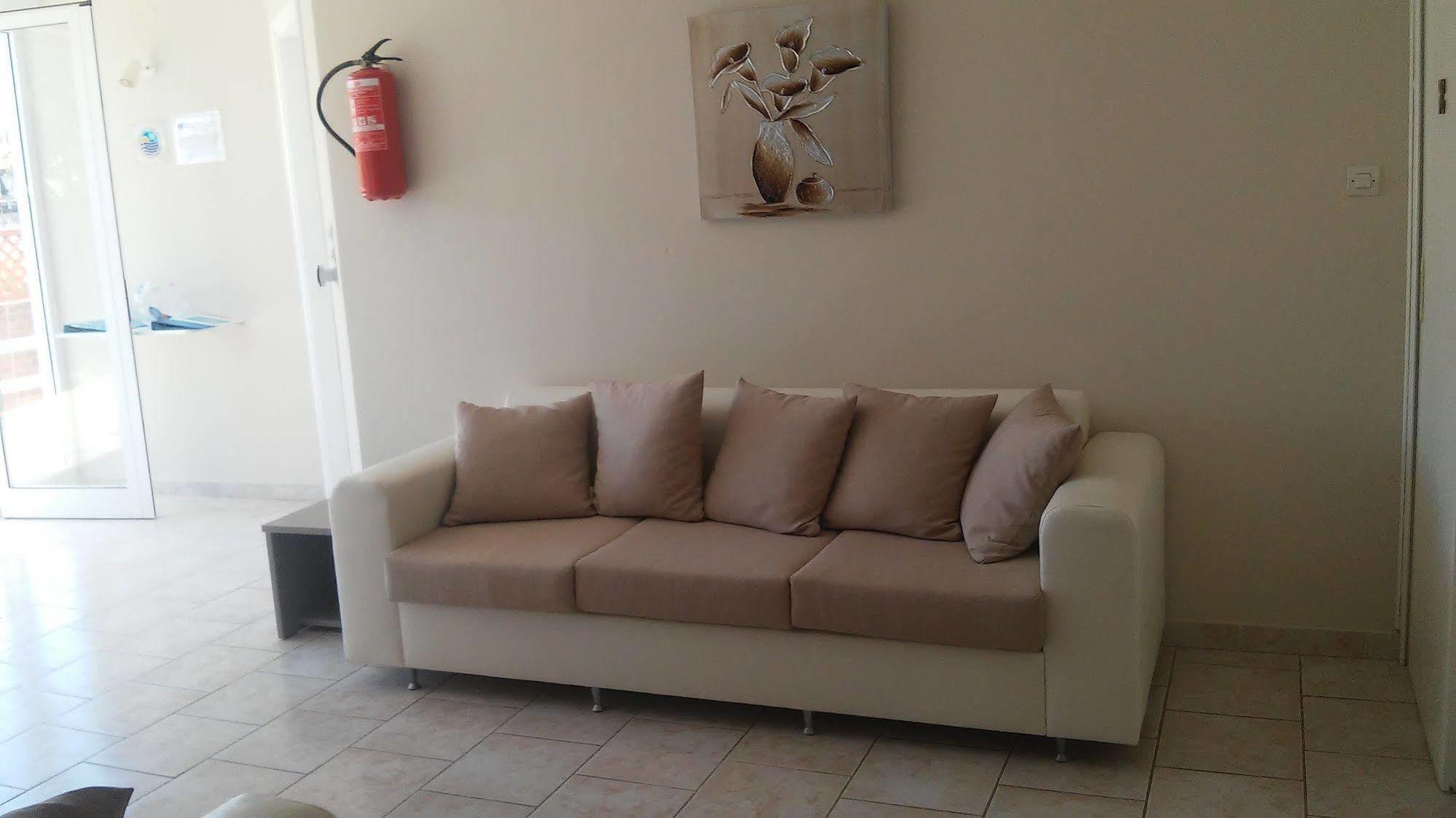 Dimitra Apartments Gouves Bagian luar foto