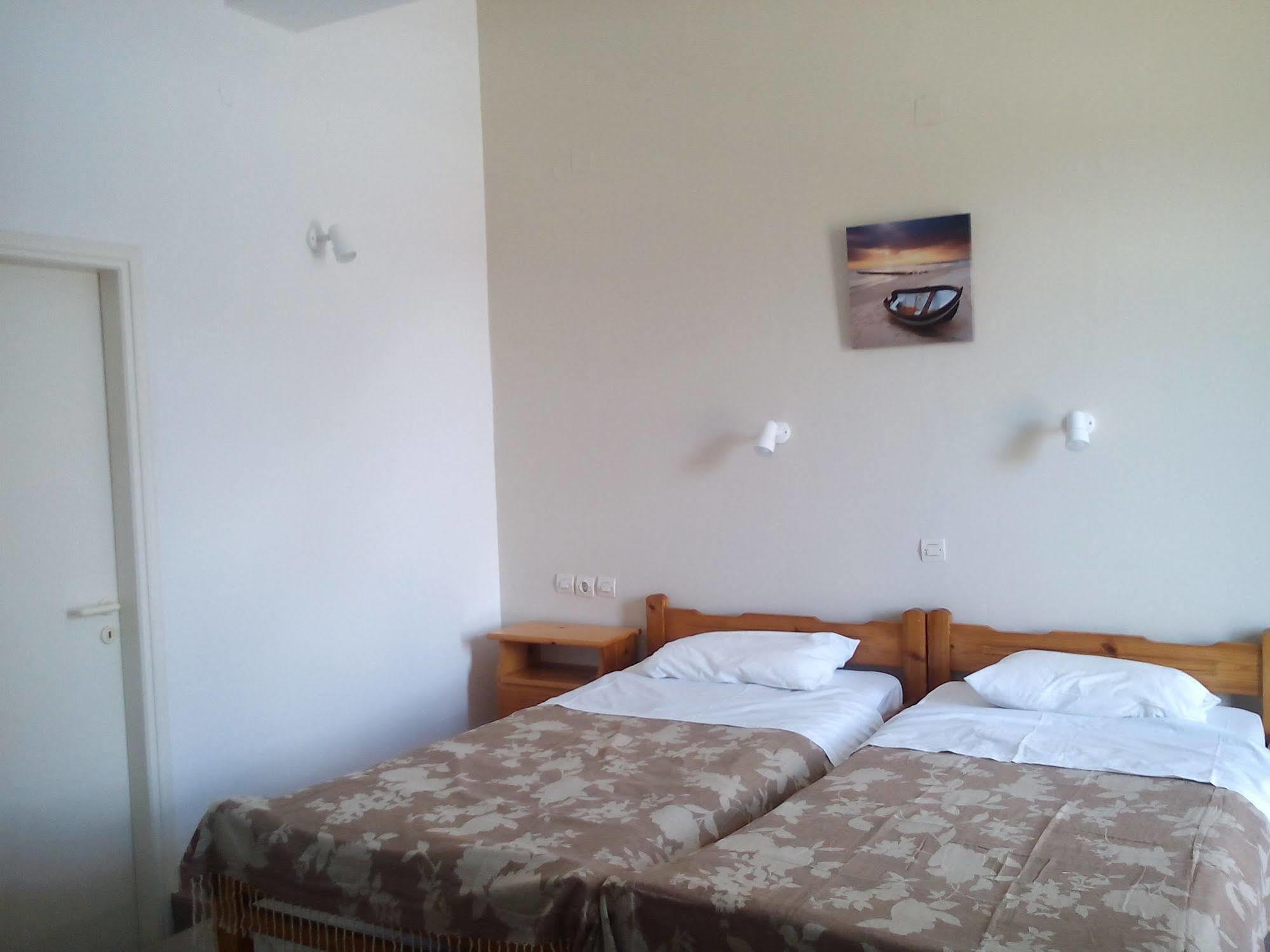 Dimitra Apartments Gouves Bagian luar foto