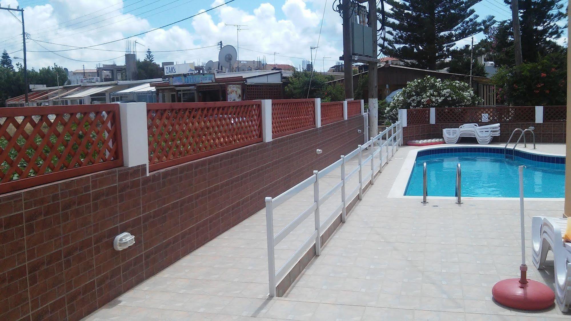 Dimitra Apartments Gouves Bagian luar foto