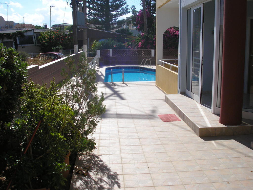 Dimitra Apartments Gouves Bagian luar foto